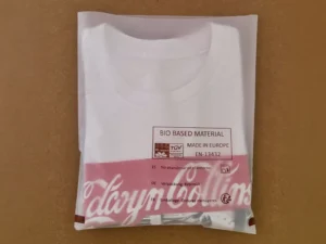 Translucent compostable polybag for bagging garments (30 x 45)